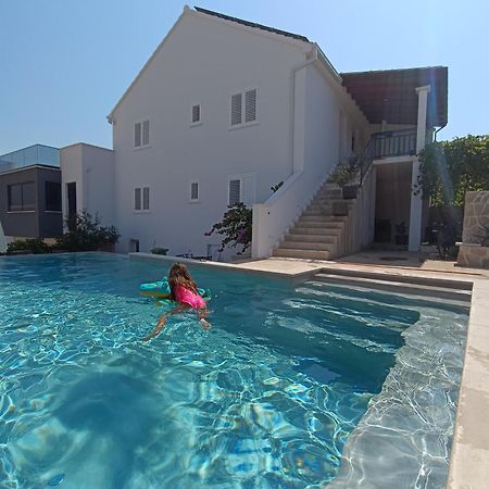 "Apartments Petra - 2 Bedroom With Swimming Pool" Cilipi Exterior photo