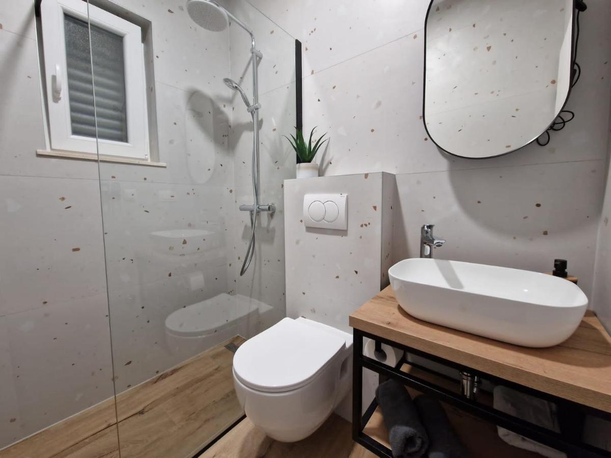 "Apartments Petra - 2 Bedroom With Swimming Pool" Cilipi Exterior photo