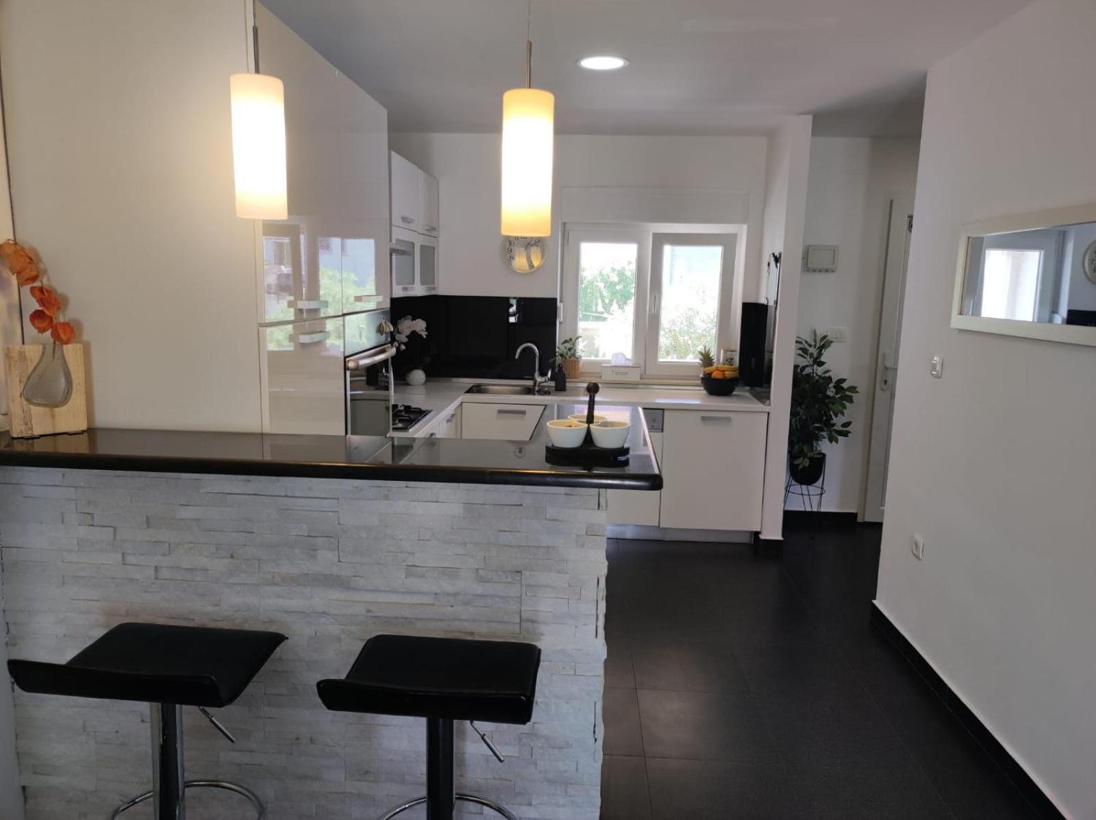 "Apartments Petra - 2 Bedroom With Swimming Pool" Cilipi Exterior photo