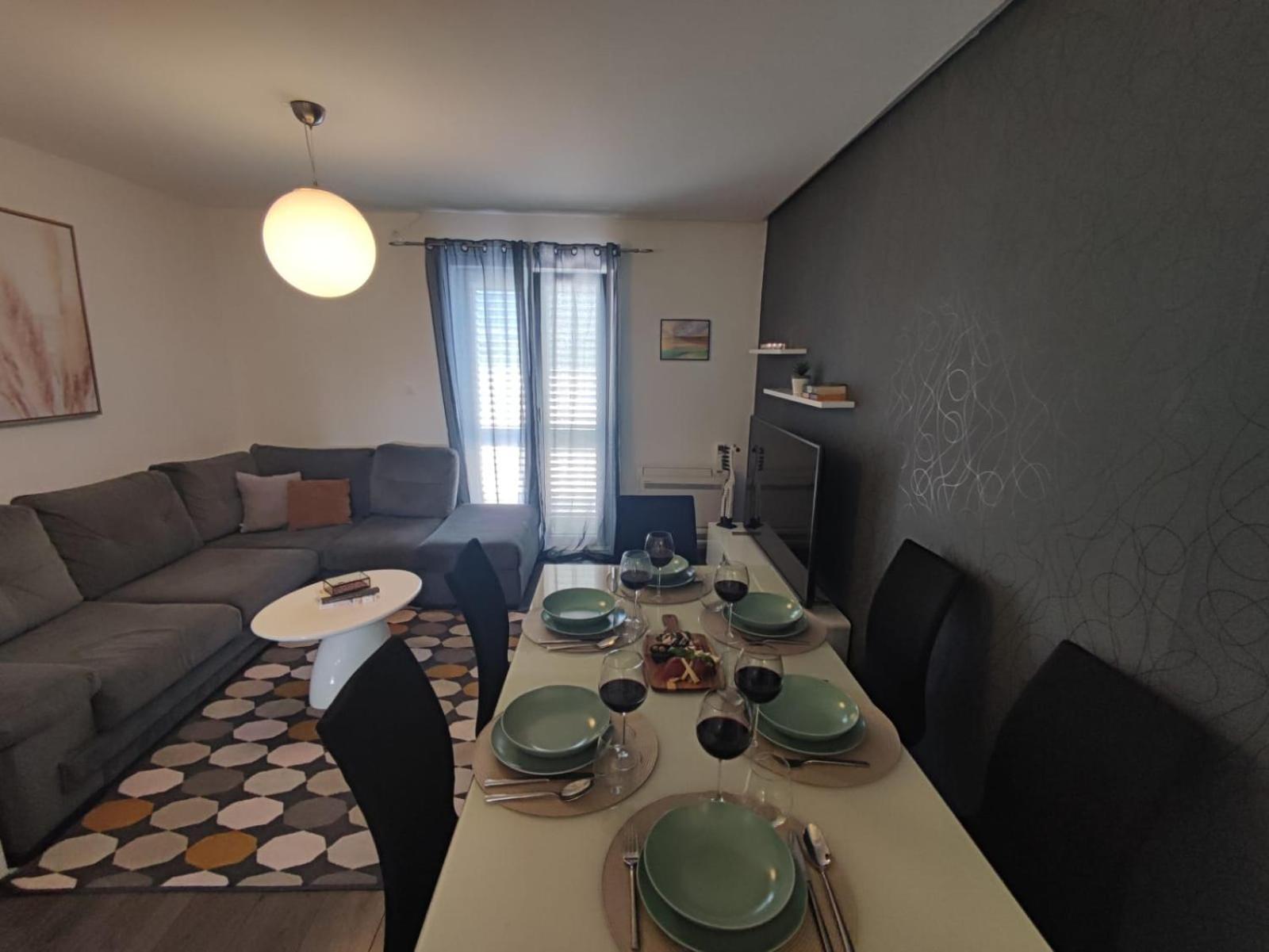 "Apartments Petra - 2 Bedroom With Swimming Pool" Cilipi Exterior photo