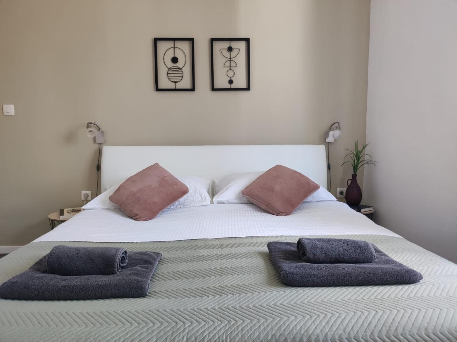 "Apartments Petra - 2 Bedroom With Swimming Pool" Cilipi Exterior photo