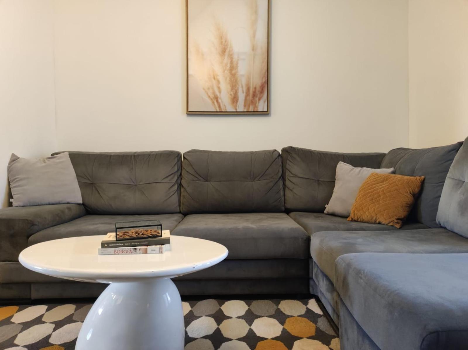 "Apartments Petra - 2 Bedroom With Swimming Pool" Cilipi Exterior photo