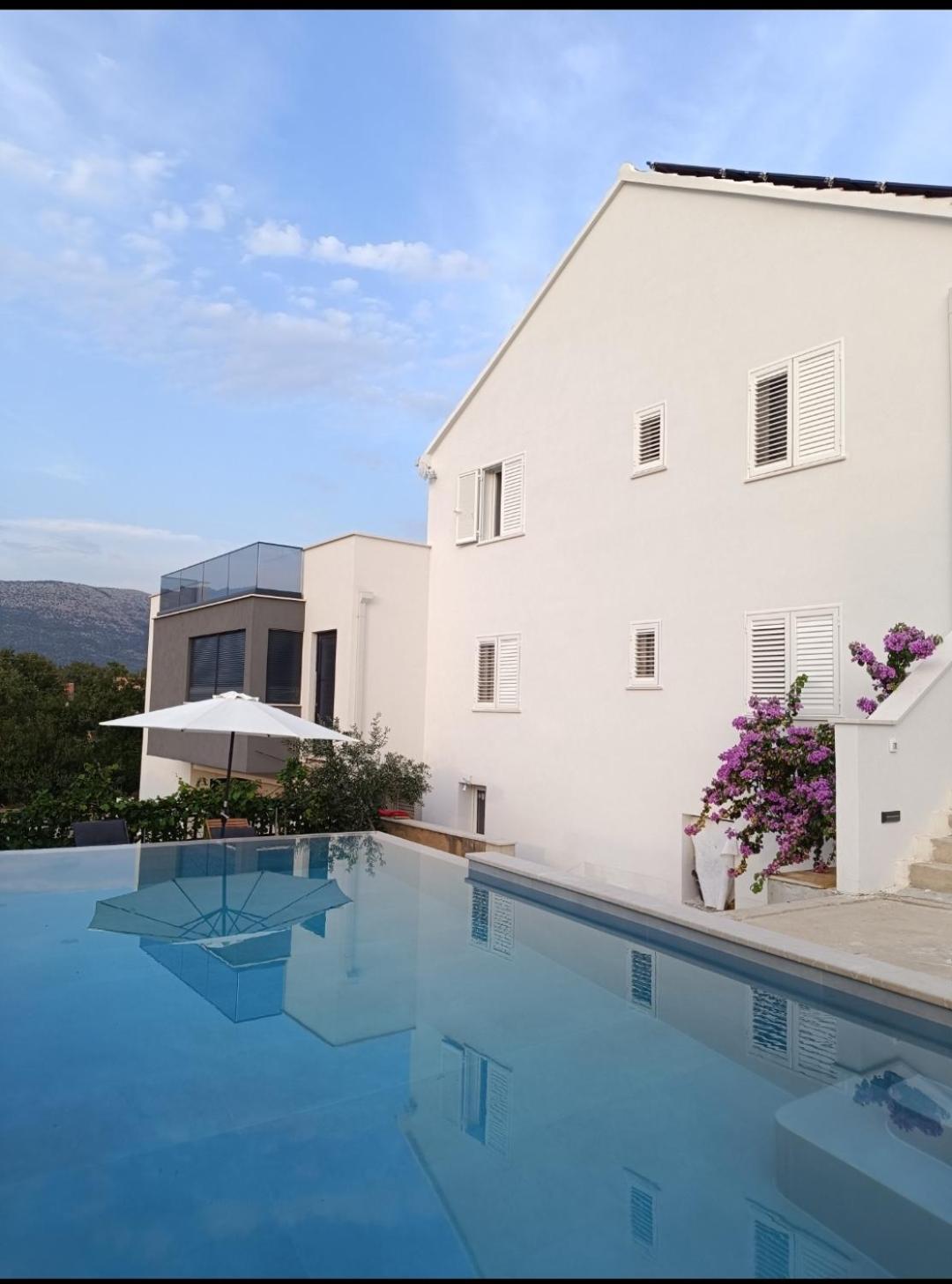 "Apartments Petra - 2 Bedroom With Swimming Pool" Cilipi Exterior photo